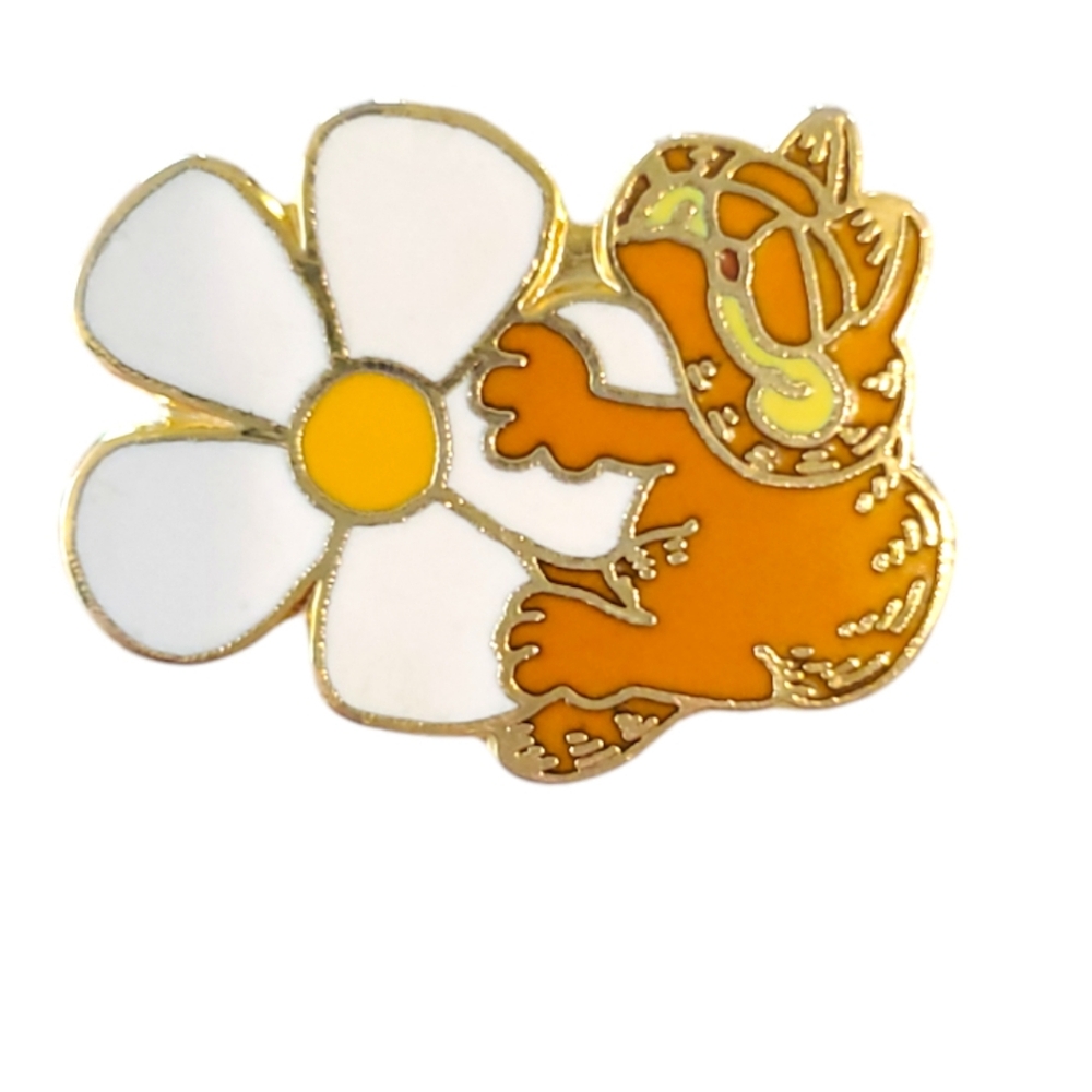 Vintage 1978 Garfield Daisey Pin